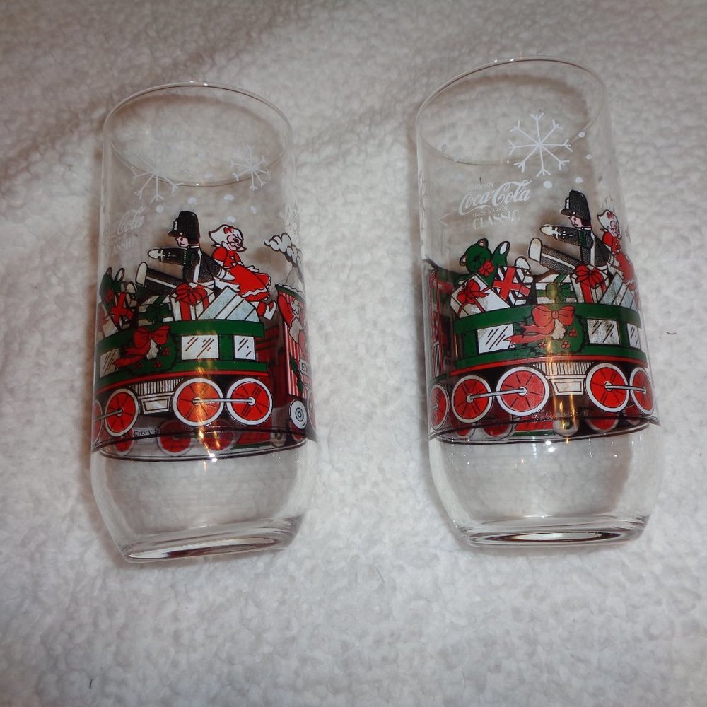 The North Pole Coca-Cola Christmas Vintage Drinking Glasses (set of 2) - Picture 3 of 6